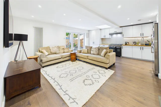 High Road, Roydon, IP22, photo 2
