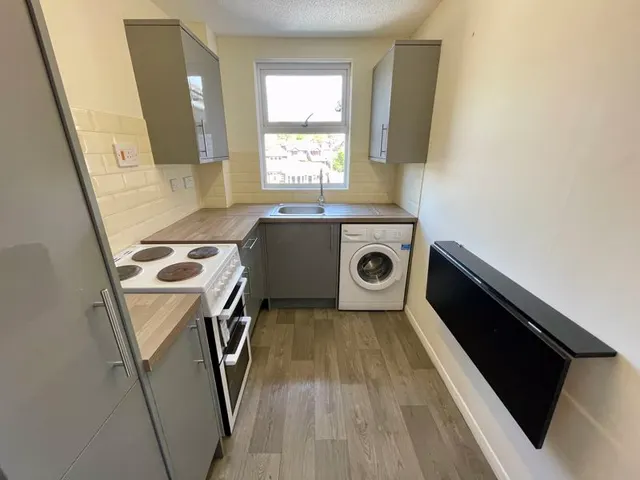 Photo 2 — Blind Lane, Bourne End SL8 5TG