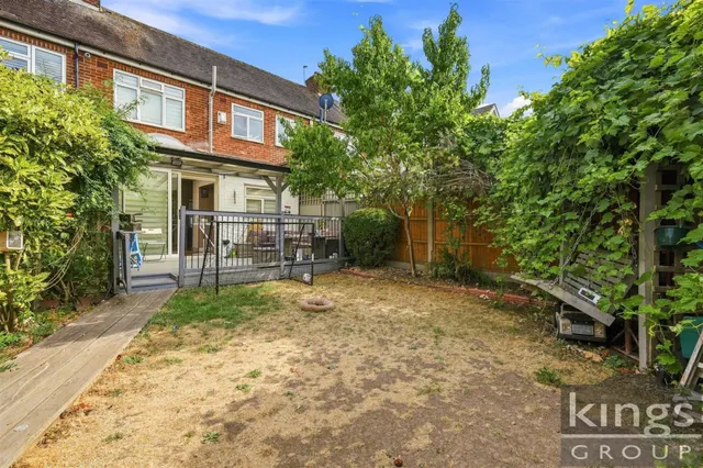 Durants Park Avenue, Enfield, photo 2