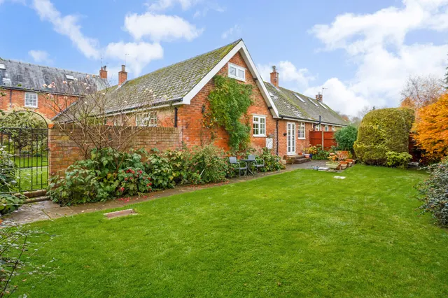 Sandy Lane, Cheltenham, GL53, photo 1