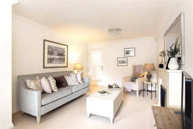 Photo 2 — Wratten Road West, Hitchin, Hertfordshire, SG5