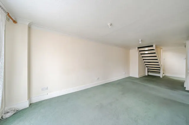 Old Cove Road, Fleet, GU51, photo 3