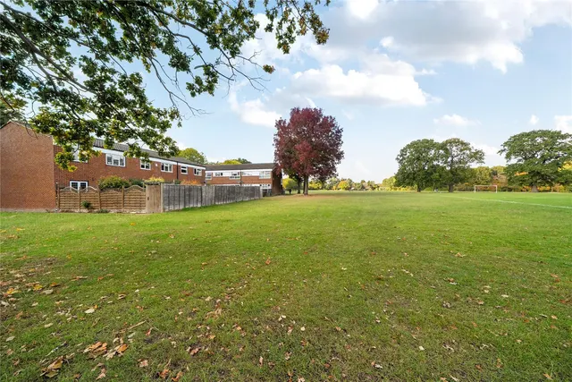 Overstand Close, Beckenham, BR3, photo 1