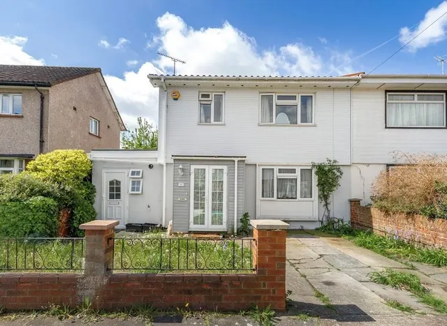Winchester Road, Feltham, TW13, photo 1