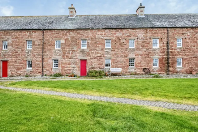 Marine Terrace, Cromarty, IV11, photo 2
