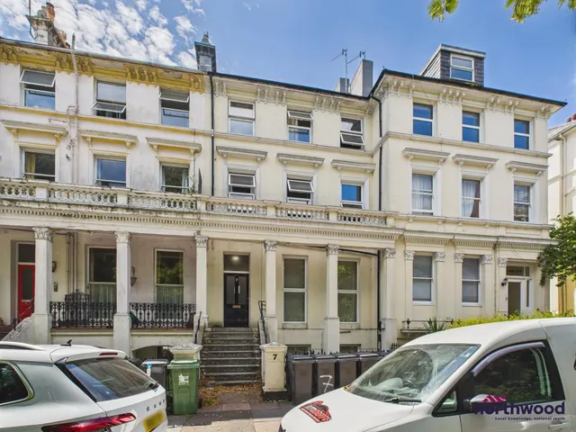Upperton Gardens, Upperton, BN21, photo 1
