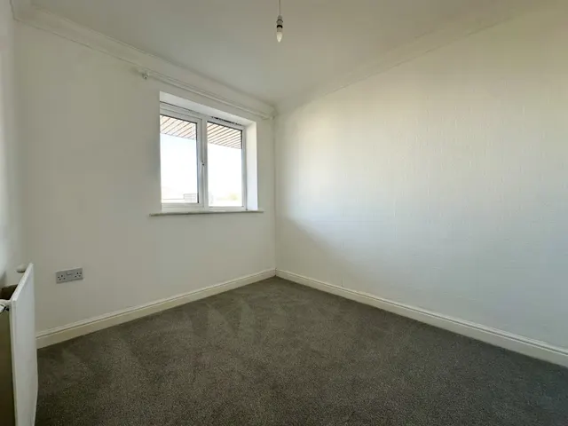 Photo 3 — Pier Road, Erith, DA8 1TB