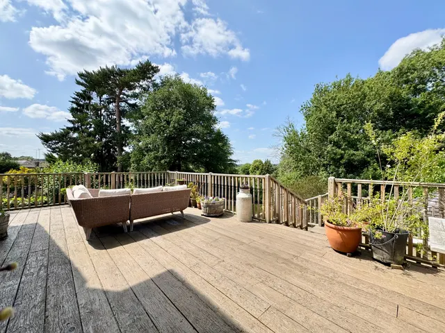 Olivers Close, Potten End, photo 1