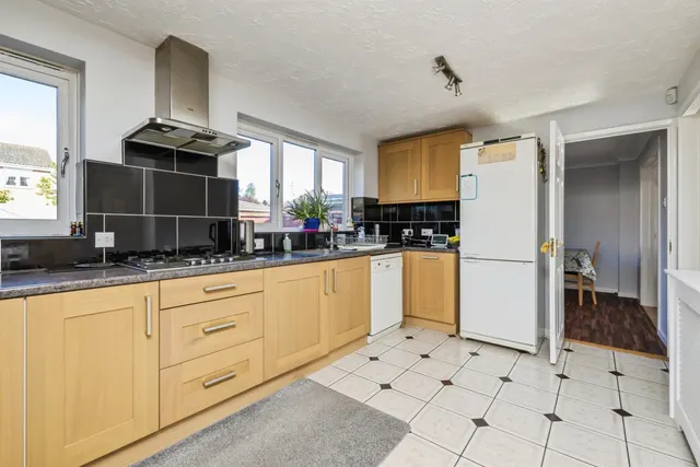 Kilverstone Peterborough, PE4, photo 3
