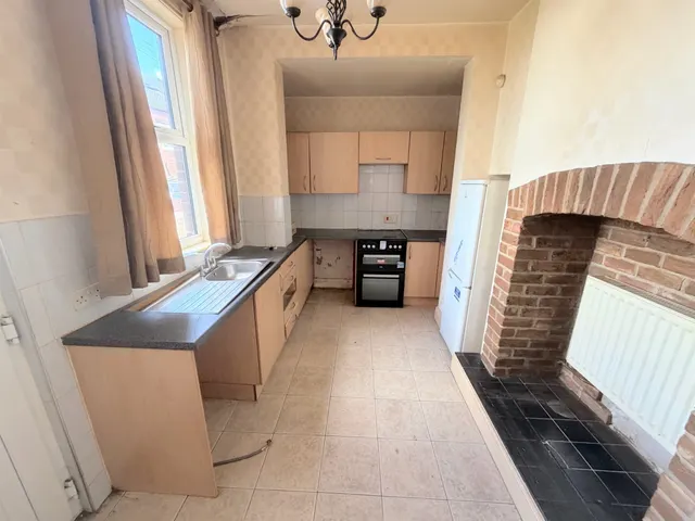 Photo 2 — Womersley Road, Knottingley
