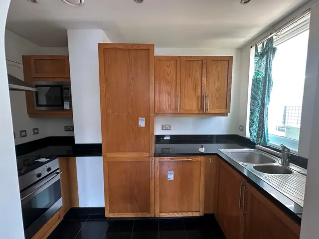 Lyon Road, Harrow, HA1, photo 2
