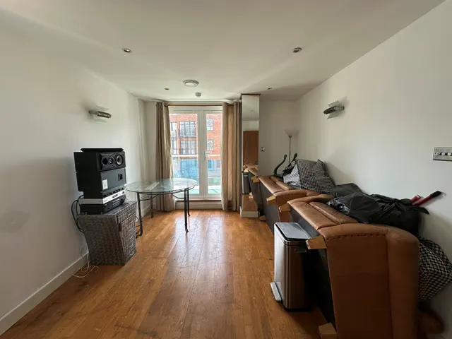 Lyon Road, Harrow, HA1, photo 1