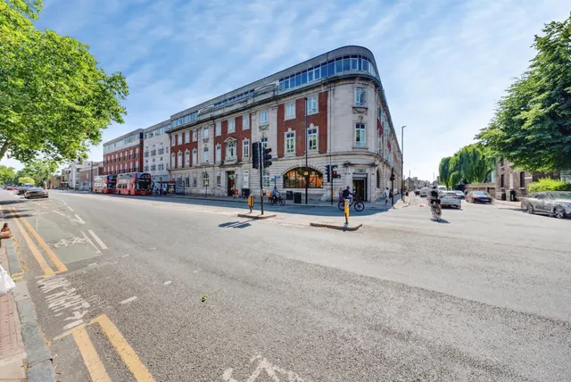 Romford Road, London, E15, photo 2