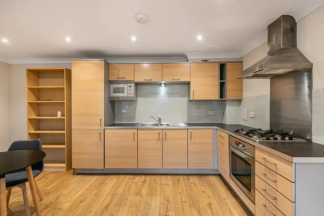 Victoria Mews, Englefield Green, TW20, photo 3