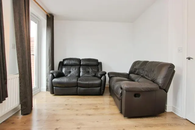 Long Down Avenue, Stoke Gifford, BS16, photo 3