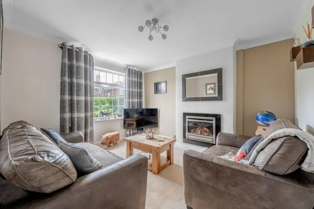 Marlborough Drive, Tadcaster, LS24, photo 2