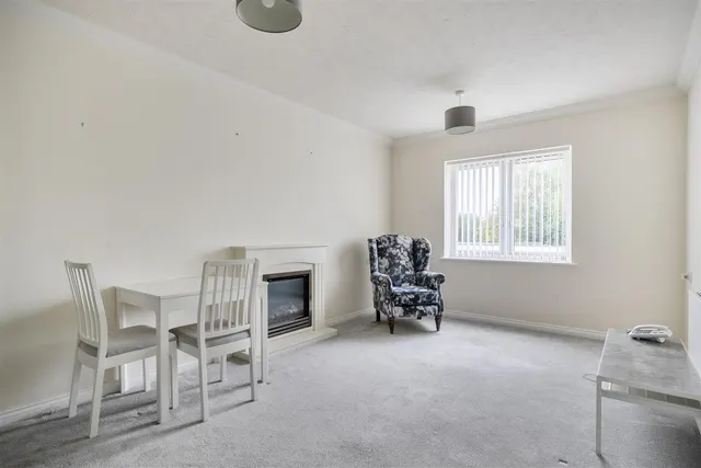 The Causeway, Chippenham, SN15, photo 3