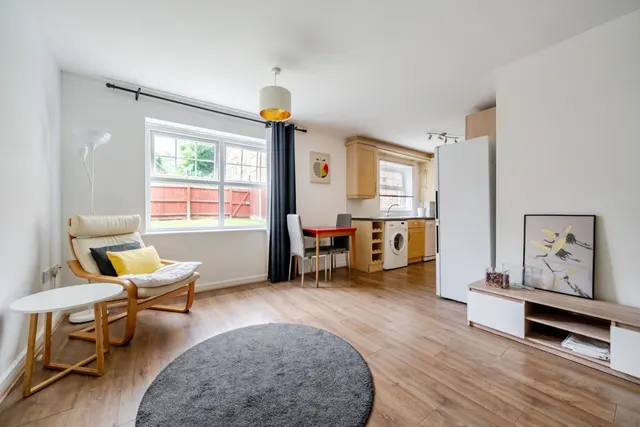 Photo 3 — Lancaster Road Barnet EN4