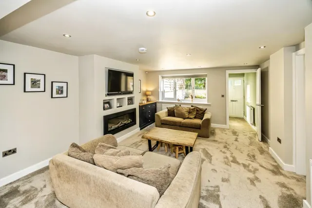 Bracken Road, Brighouse, HD6, photo 3