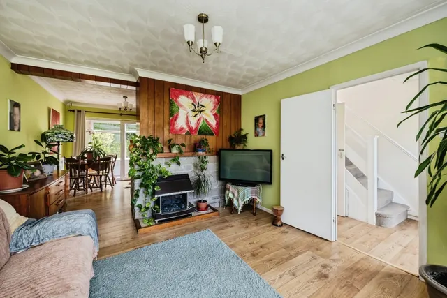 Beaconsfield Way, Swansea, SA2, photo 3