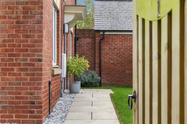 Brook Walk, Southwell, photo 2