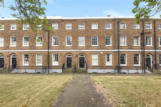 Naval Terrace, Sheerness, ME12, photo 2