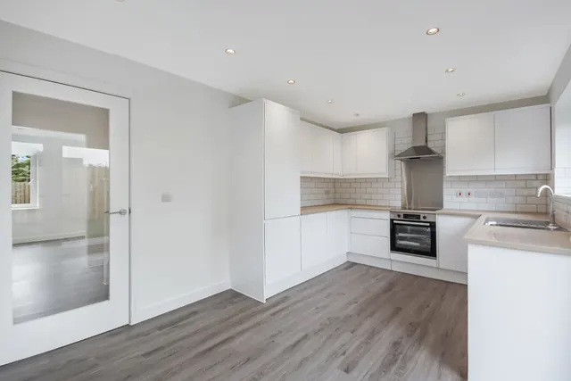 Photo 3 — Floorsburn Crescent, Johnstone, Renfrewshire, PA5