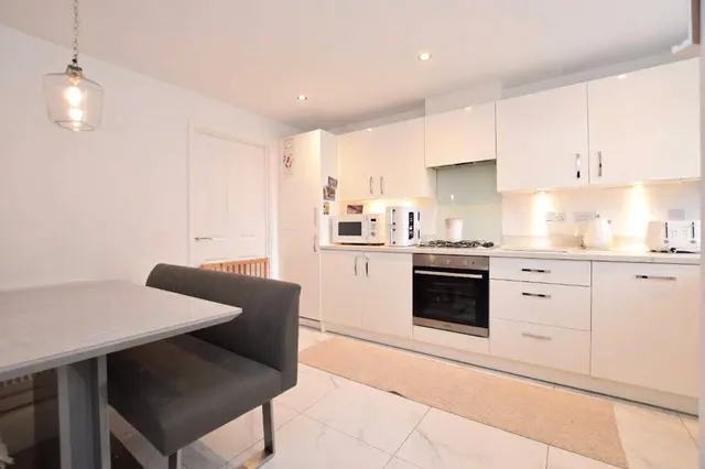 Calla Grove, Seacroft, LS14, photo 2