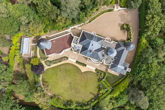 Photo 3 — Hartlands, St George's Hill, Weybridge, Surrey