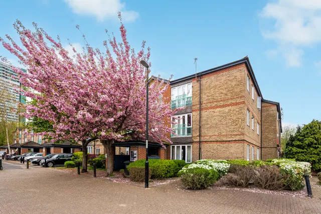 Flat 1, 21 Deptford Wharf, London, photo 1