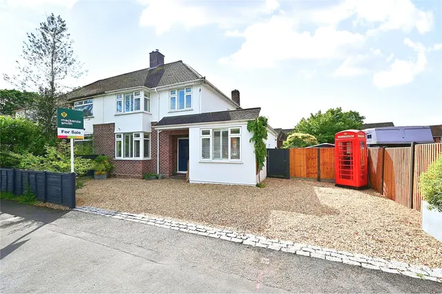 Southwood Road, Farnborough, GU14 0JH, photo 1