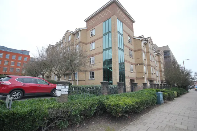Sheepcote Road, Harrow, photo 1