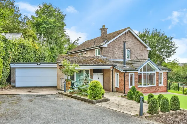 Photo 2 — Oak Bank Close, Mansfield