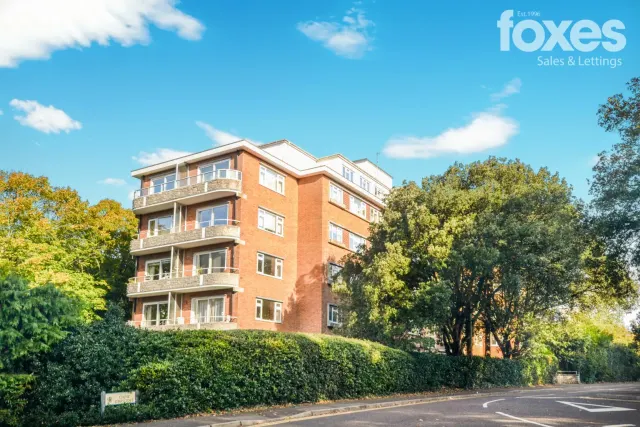 Crescent Court, 33 Chine Crescent, Bournemouth, Dorset, BH2 5LA, photo 1