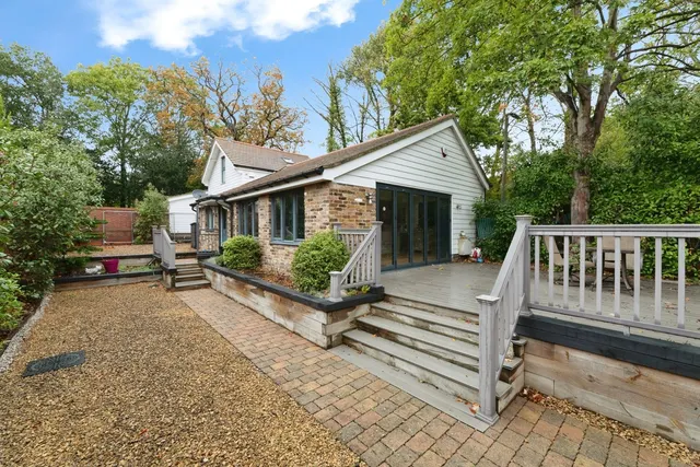 Lingmere Close, CHIGWELL, Essex, IG7, photo 1