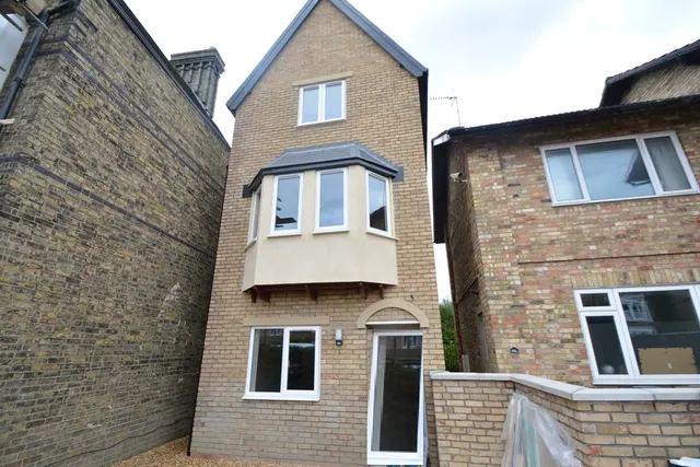 Fletton Avenue, Fletton, Peterborough, PE2, photo 1