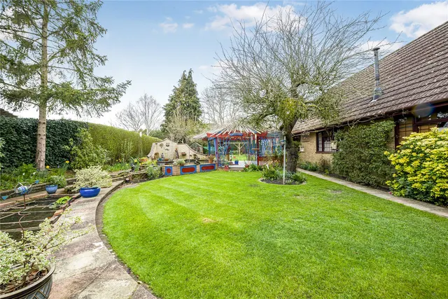 Fenns Lane, West End, GU24, photo 3