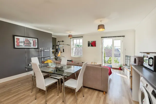 Eveleigh Avenue, Bath, BA1, photo 3