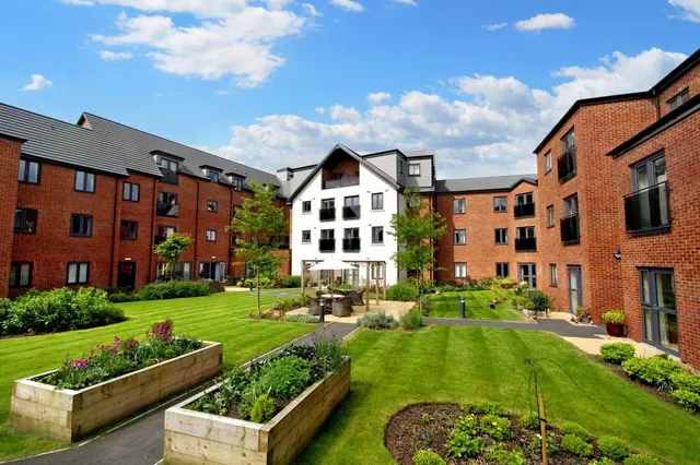 Burlington Gardens, Leyland, PR25, photo 2