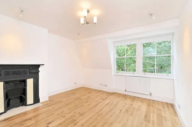 Photo 3 — Glenilla Road, Belsize Park, London, NW3 4AJ