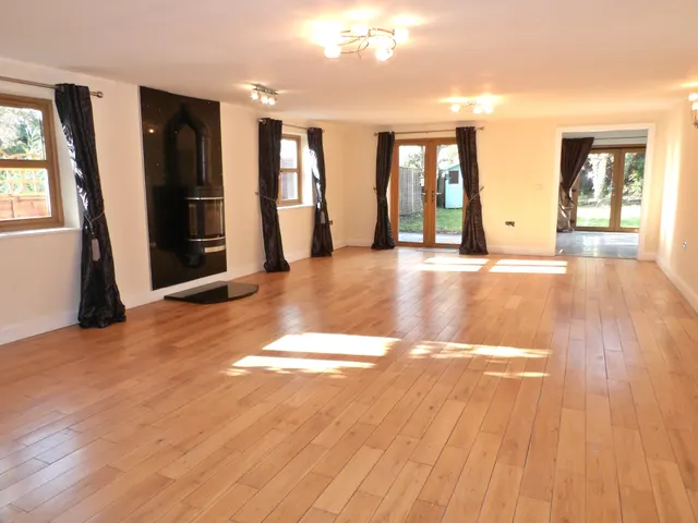 Main Street, Shelton, NG23, photo 3