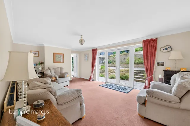 Photo 3 — Glebe Road, Dorking