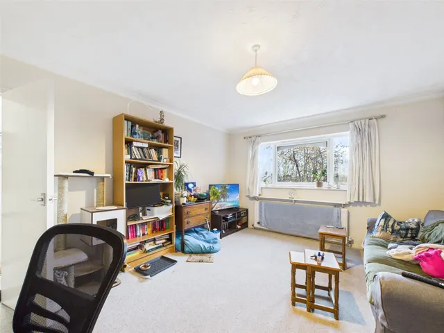 High Road, Chilwell, NG9, photo 3
