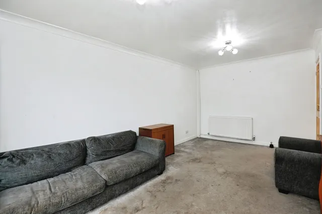 Photo 3 — Grasmere Avenue, Crewe, Cheshire, CW2