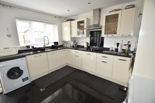 Crisspyn Close, Waterlooville, PO8, photo 2