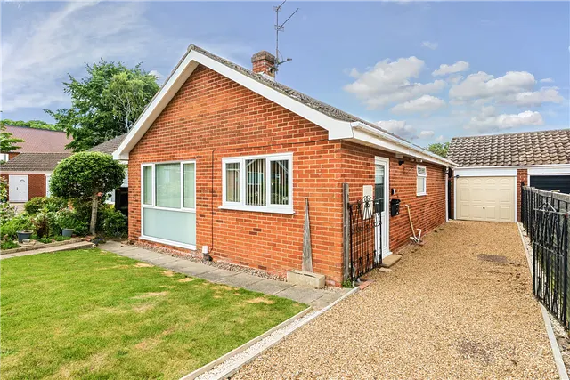 Barrett Road, Holt, photo 1