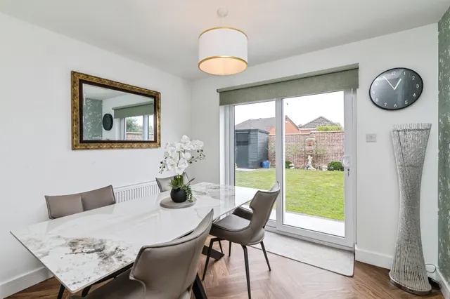 Crestview Drive, Lowestoft, NR32, photo 2