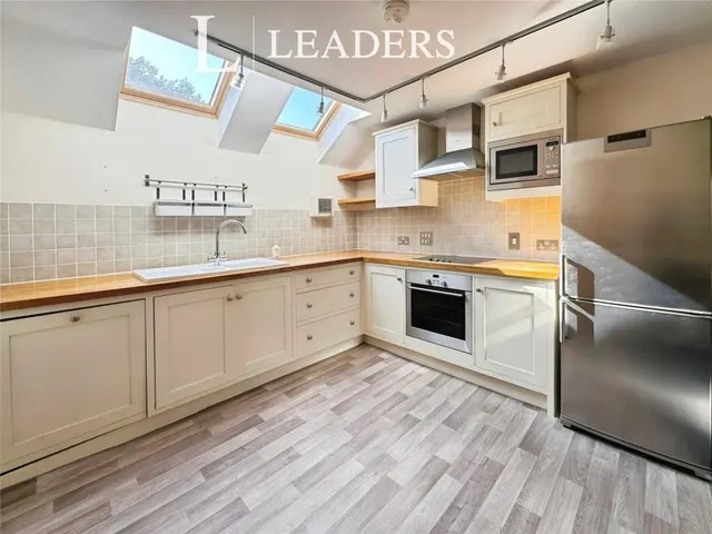 Edith Murphy Close, Birstall, LE4, photo 2