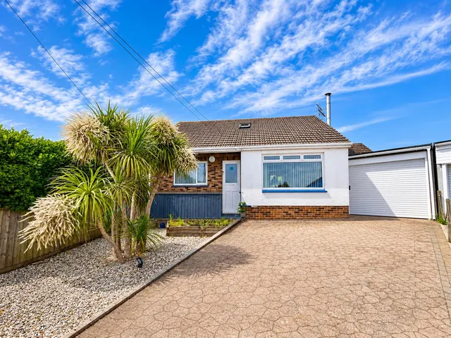 Elliott Grove, Brixham, photo 3