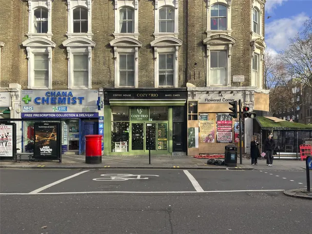 Photo 2 — Ladbroke Grove, London, W10